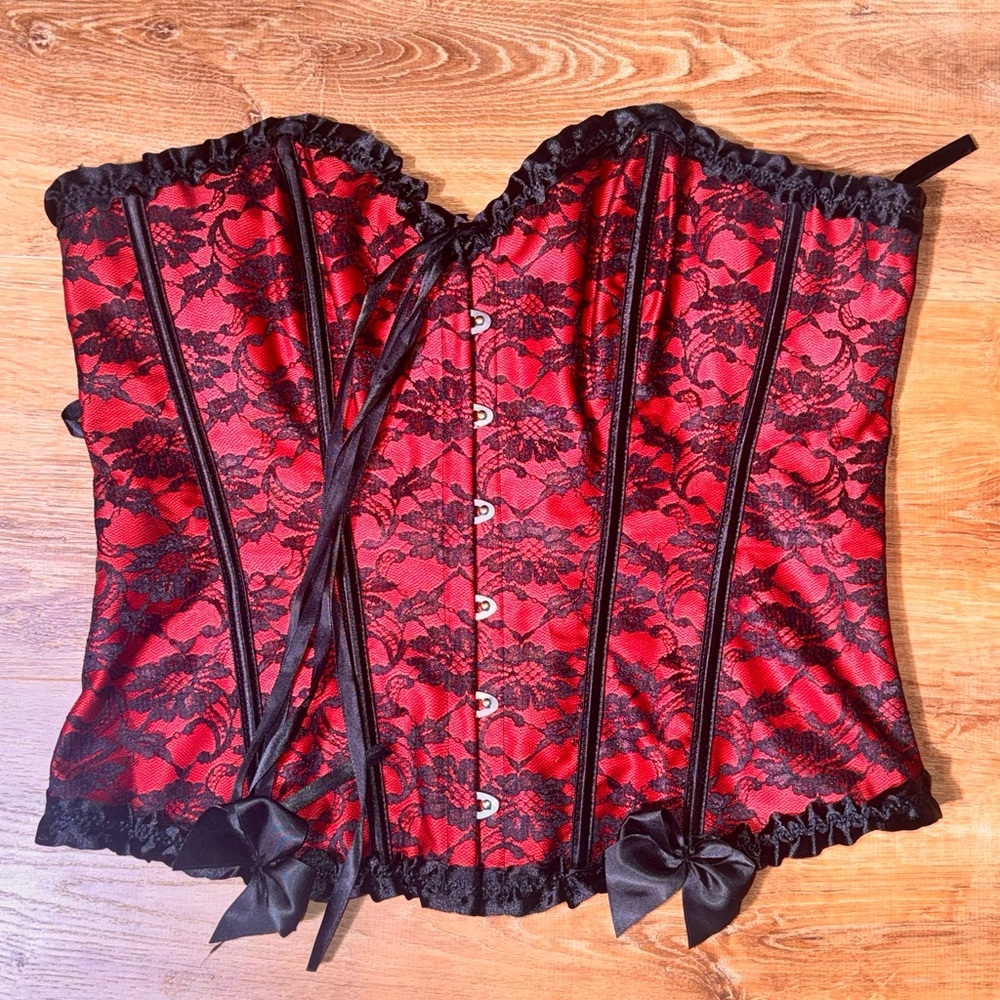 Chic Black and Red Lace Shapewear Corset